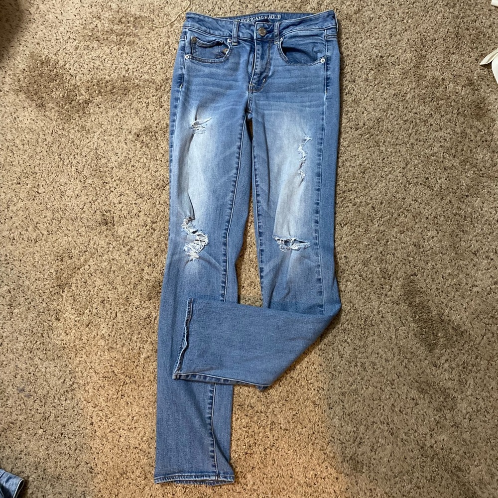 American Eagle low rise boyfriend jeans